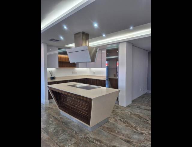 4 BEDROOM APARTMENT FOR SALE IN UMHLANGA RIDGE